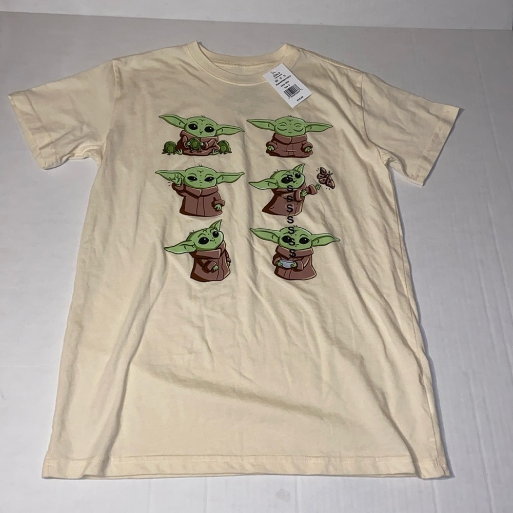 Mad Engine Star Wars Baby Yoda Men’s Size Small Short Sleeve New T-Shirt